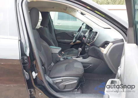 2017 Jeep Cherokee Latitude Fwd z USA, uszkodzony, nr VIN 1C4PJLCS6HW604719